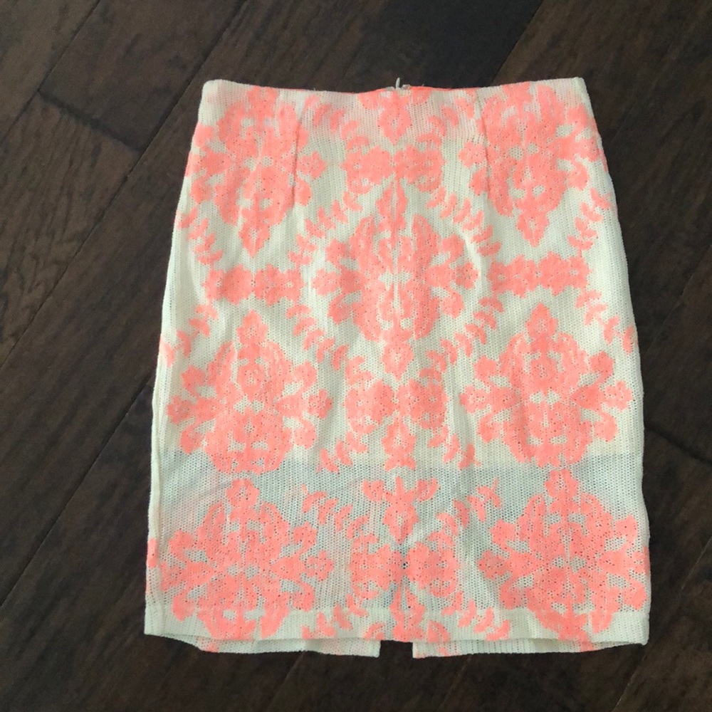 JOA Los Angeles Coral Embroidered Crochet Skirt S